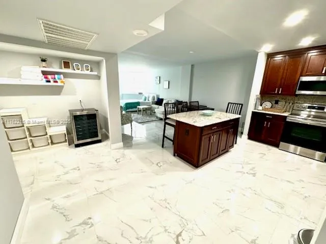 19370 Collins Ave # 826, Sunny Isles Beach FL 33160