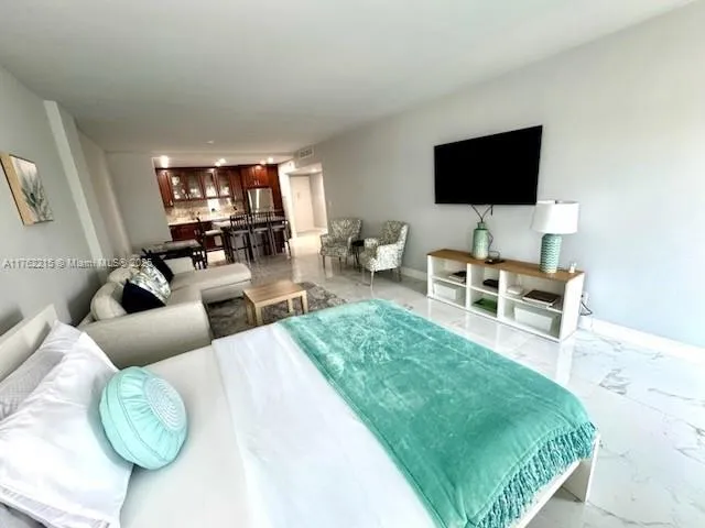 19370 Collins Ave # 826, Sunny Isles Beach FL 33160