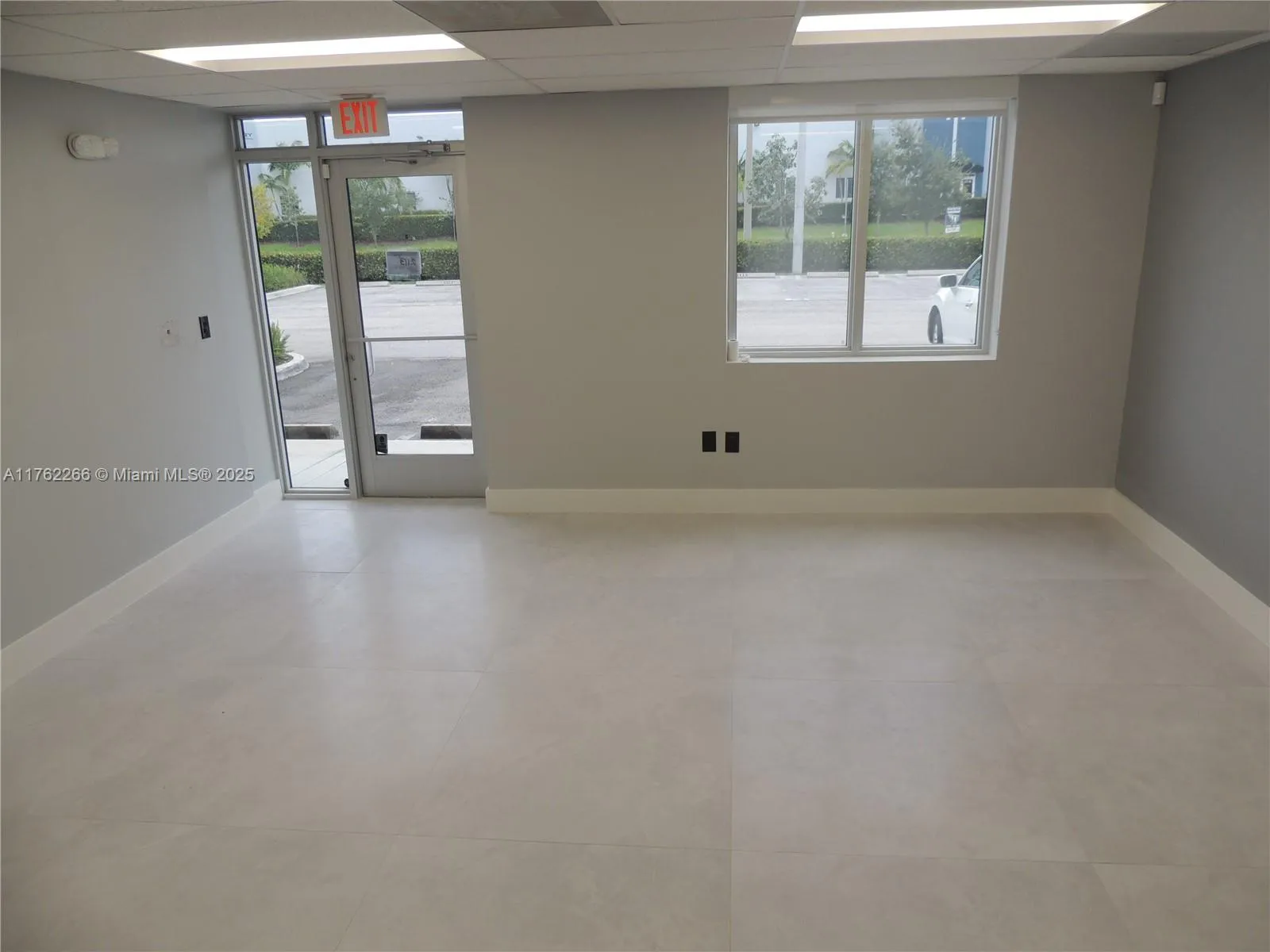 2113 NW 135 Ave, Sweetwater FL 33182