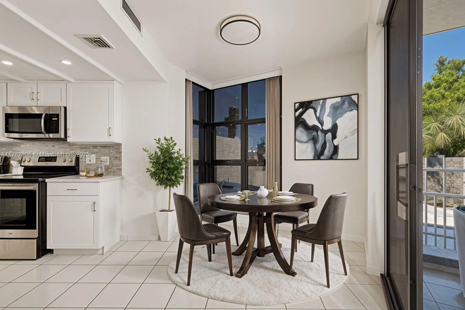 4000 Towerside Ter # 302, Miami FL 33138