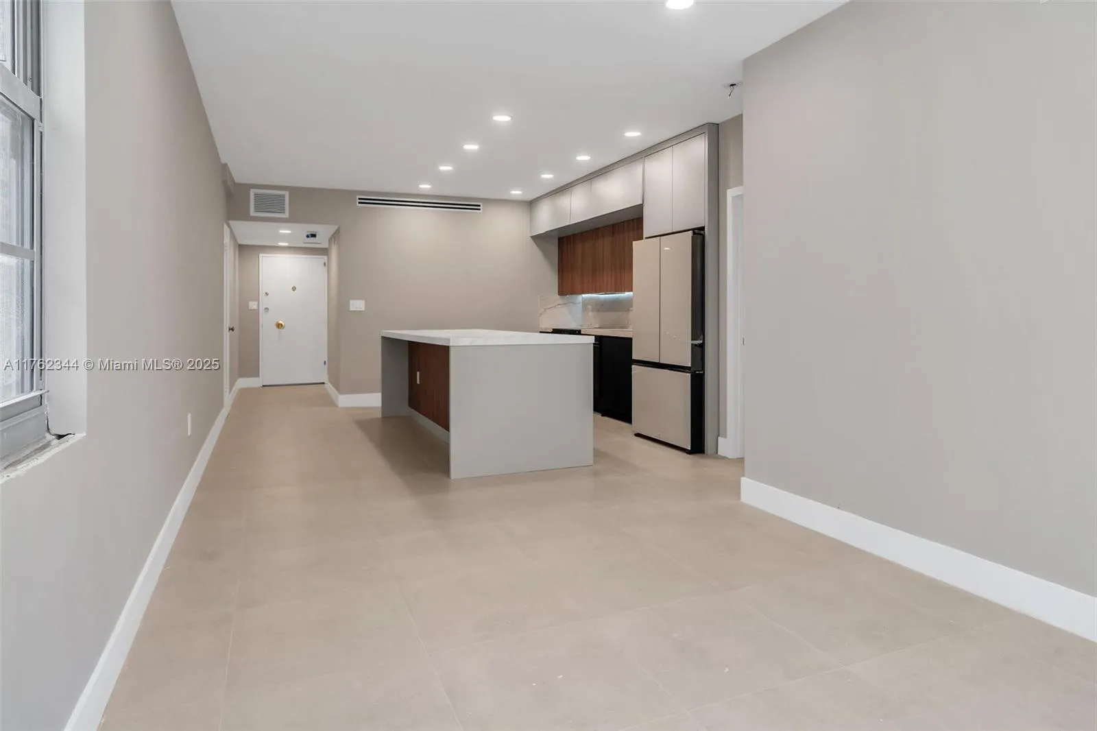 5255 Collins Ave # 9B, Miami Beach FL 33140