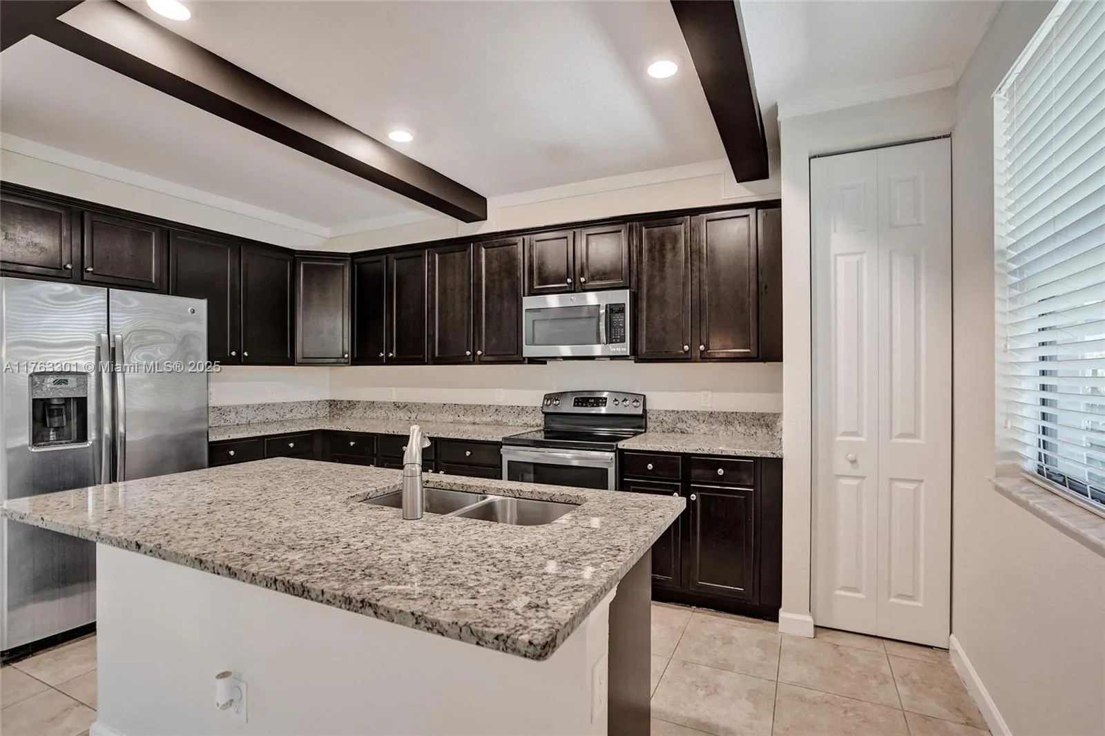 3 bedroom 2 bath for sale at 3961 Allerdale Pl, Coconut Creek FL 33073