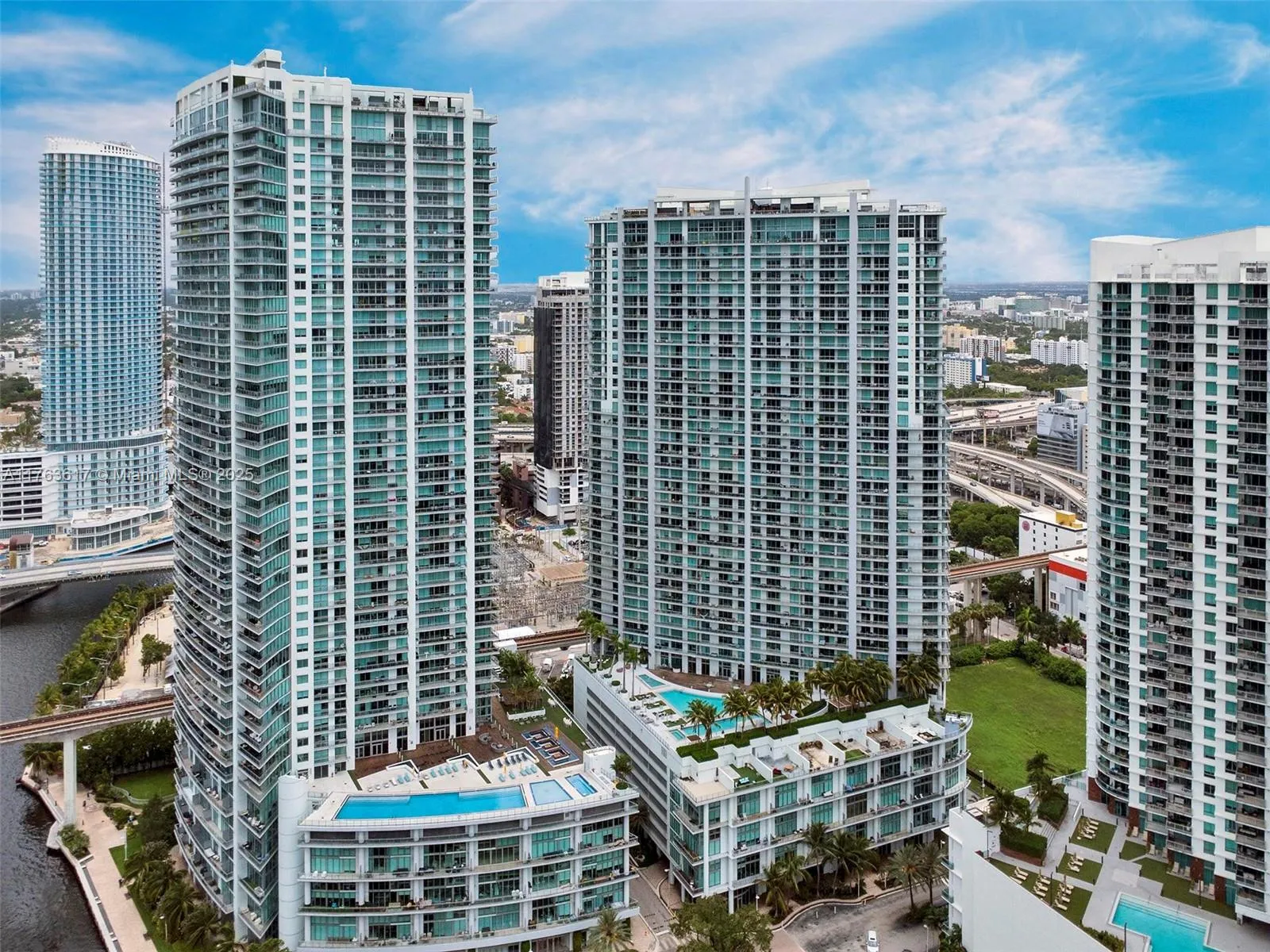 92 SW 3rd St # 1710, Miami FL 33130