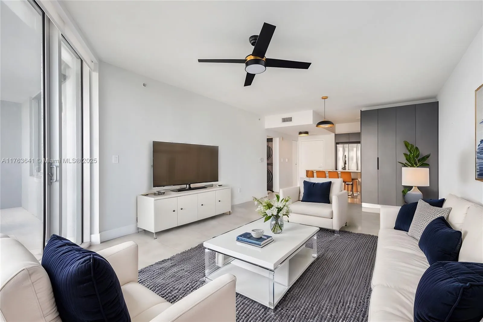 1 bedroom 1 bath for sale at 335 S Biscayne Blvd # 1502, Miami FL 33131