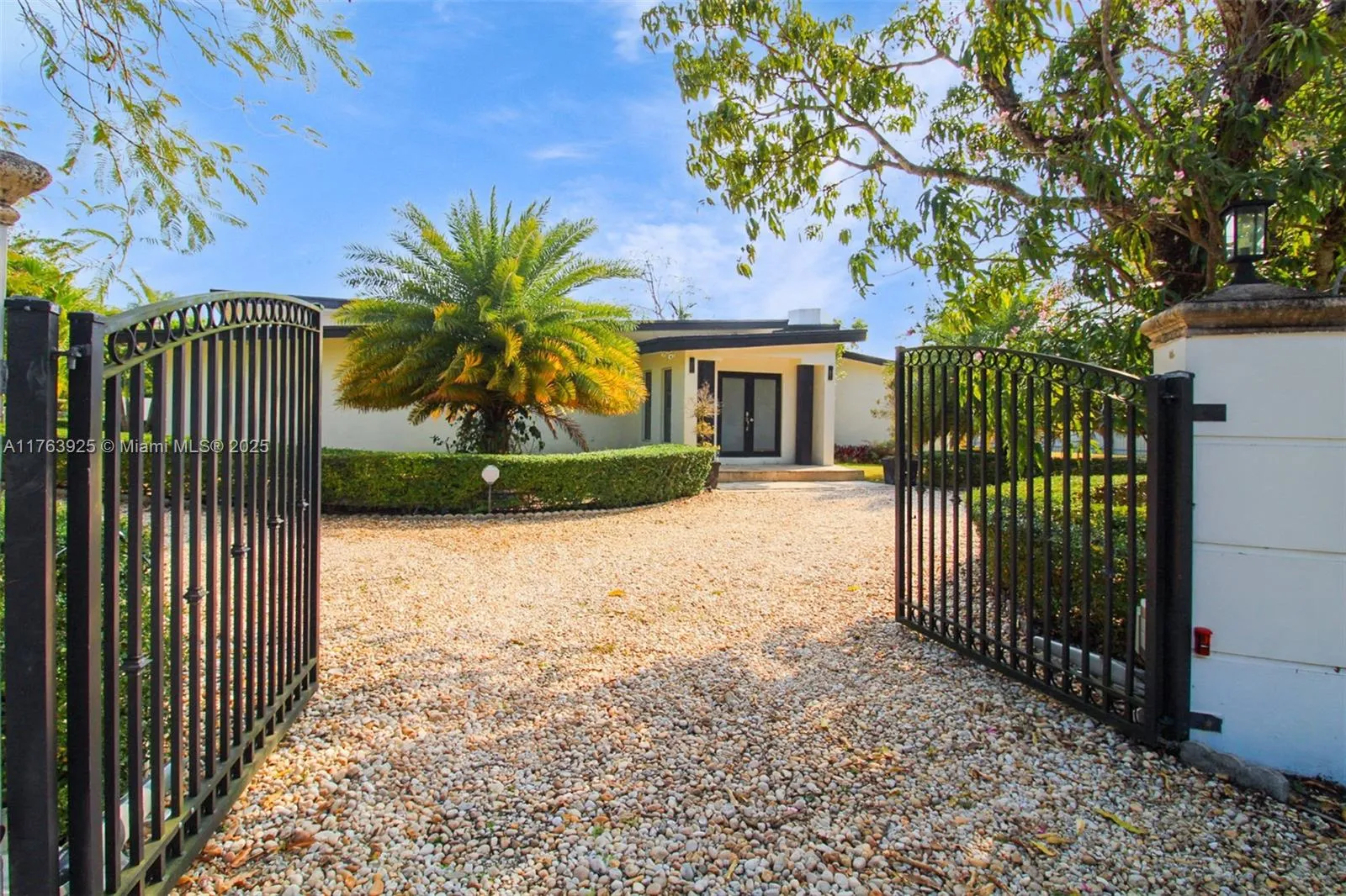 4 bedroom 5 bath for sale at 8540 SW 122nd St, Miami FL 33156