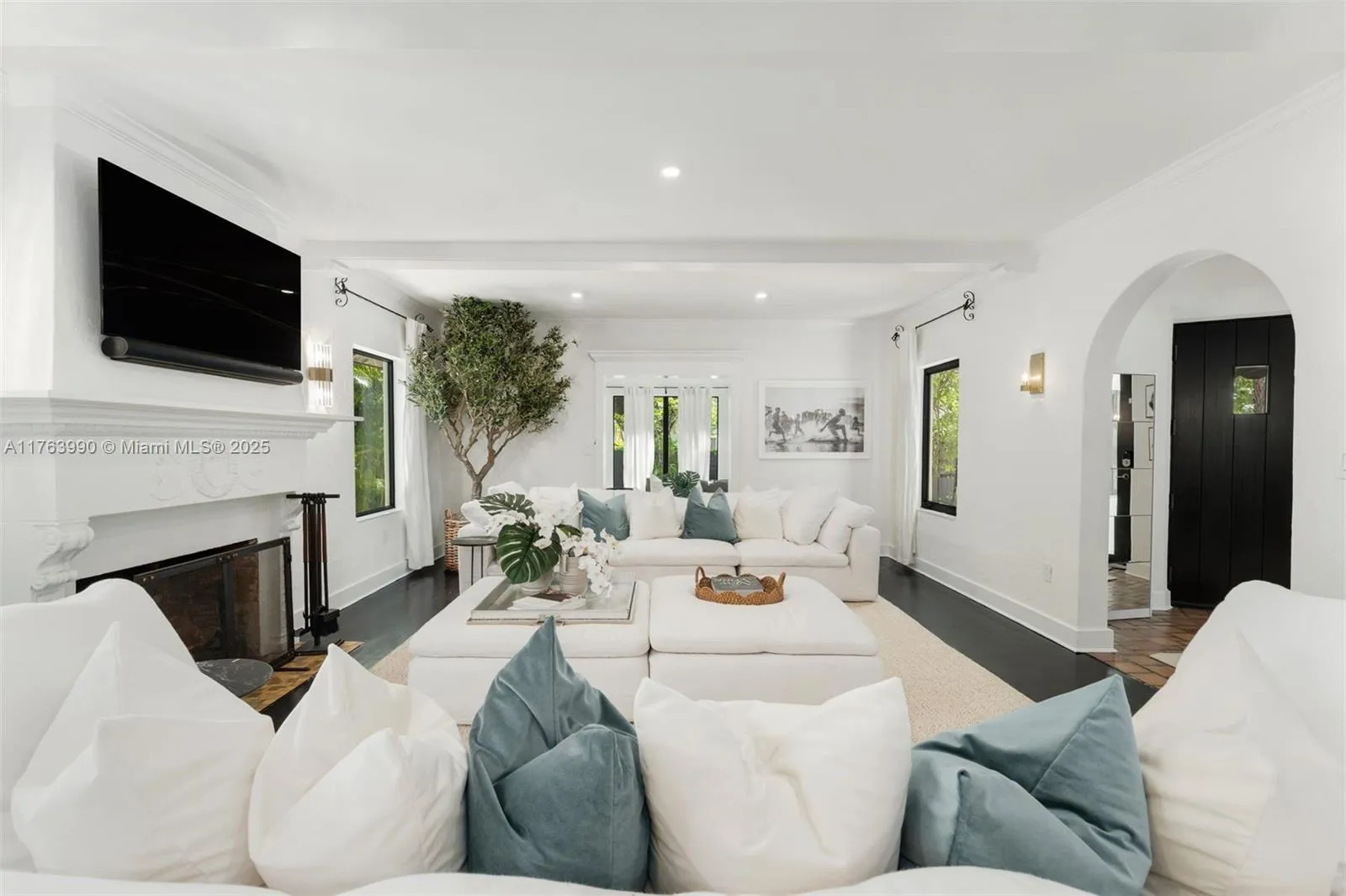 4430 Alton Rd, Miami Beach FL 33140