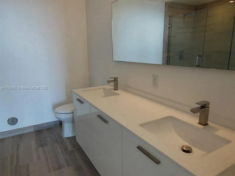 1300 Brickell Bay Dr # 2603, Miami FL 33131