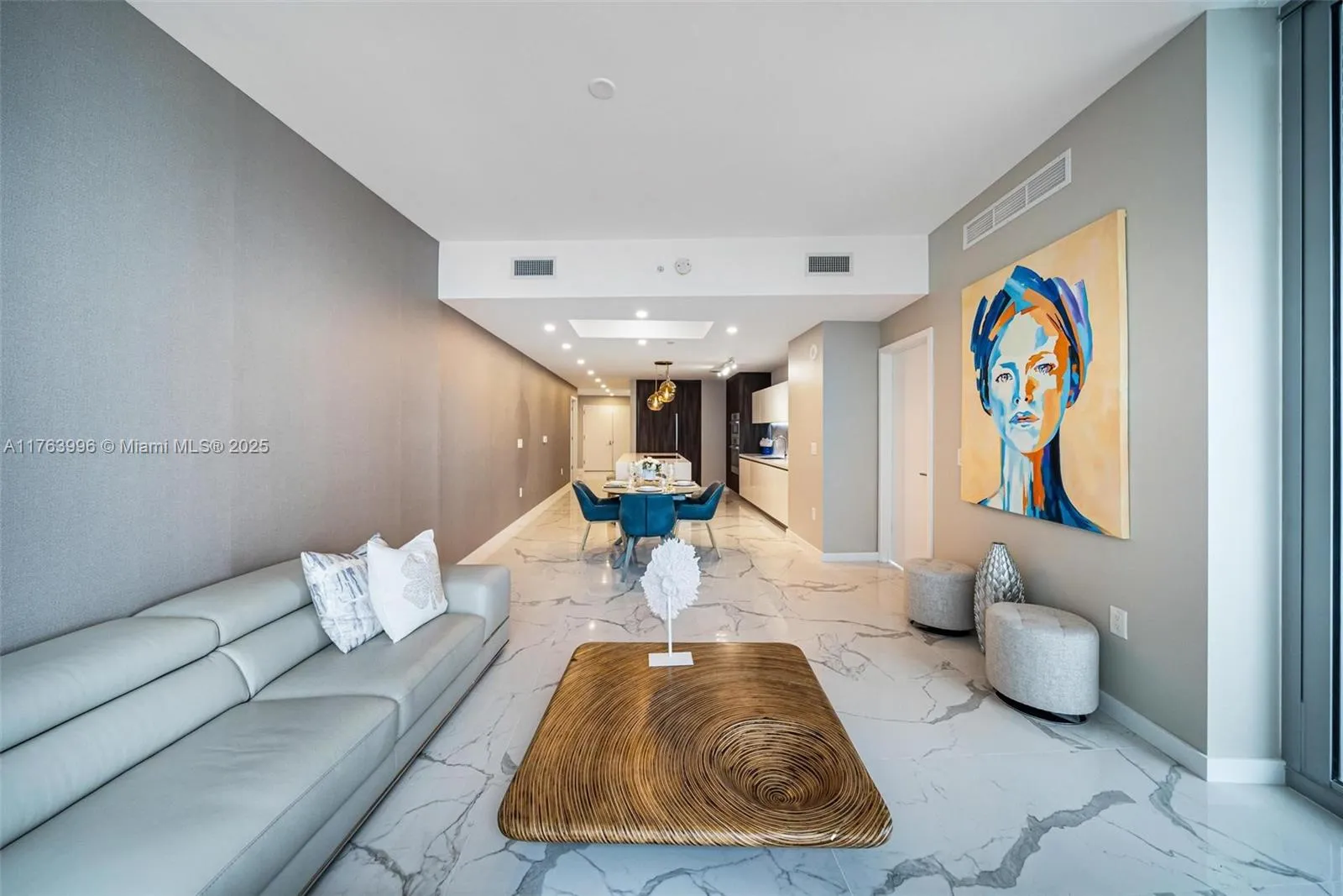 851 NE 1st Ave # 2911, Miami FL 33132