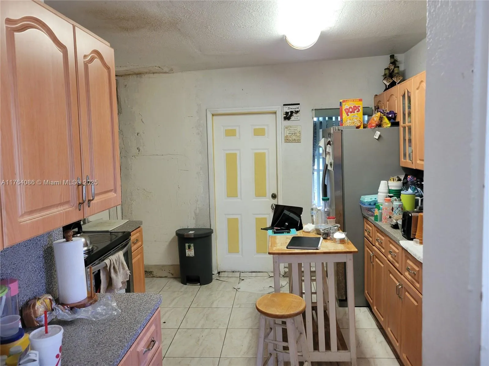 2426 NW 43rd St, Miami FL 33142
