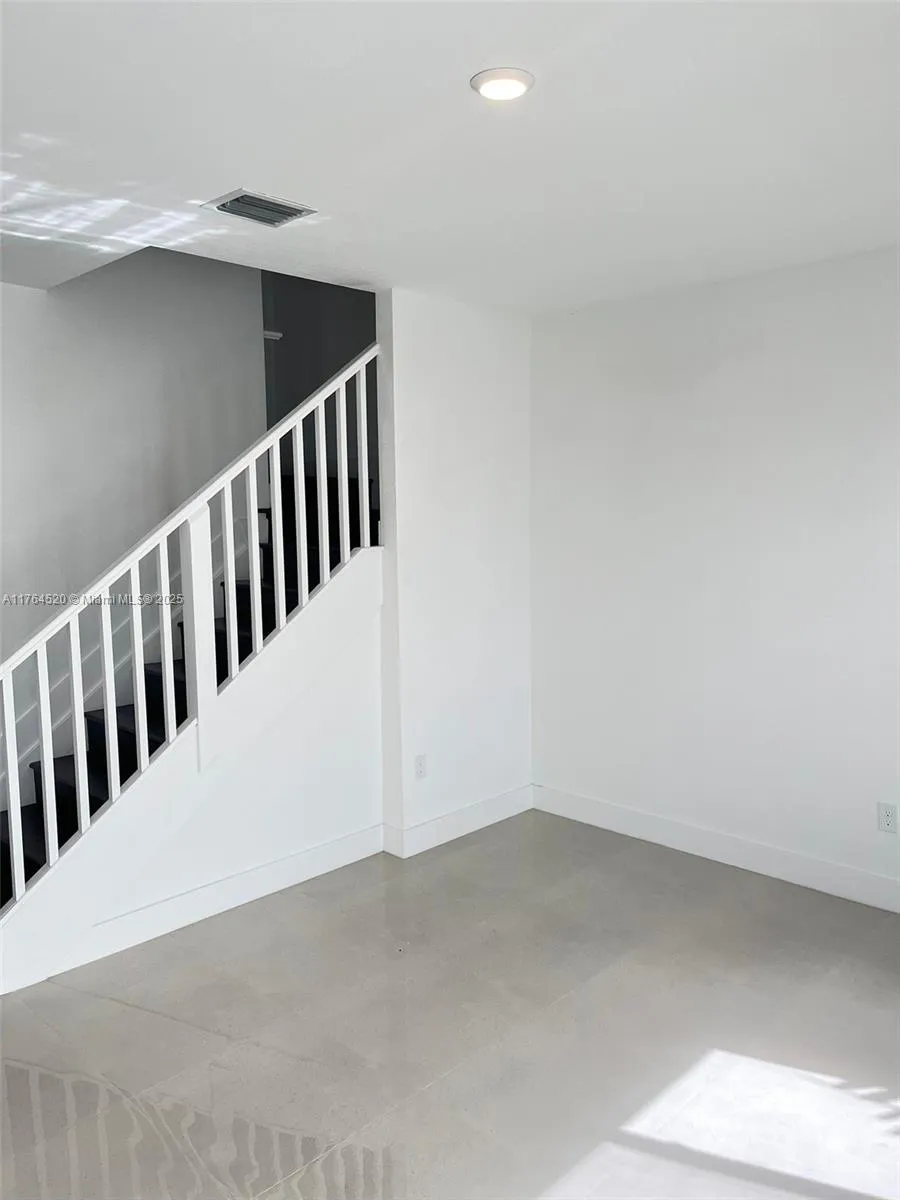 15771 SW 136th Ter # 15771, Miami FL 33196