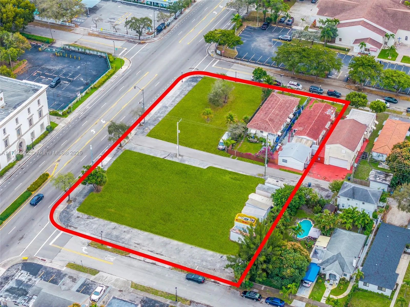 for sale at 720 N Federal Hwy, Hollywood FL 33020