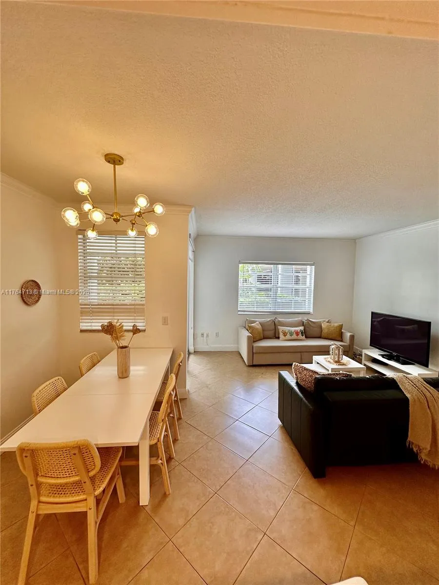 1 bedroom 1 bath for rent at 3215 NE 184th St # 14113, Aventura FL 33160