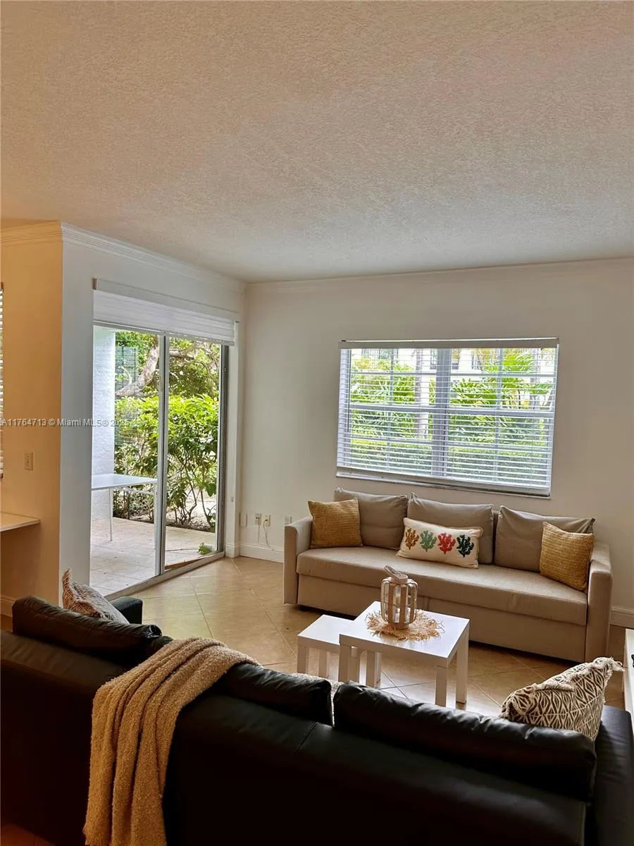 3215 NE 184th St # 14113, Aventura FL 33160