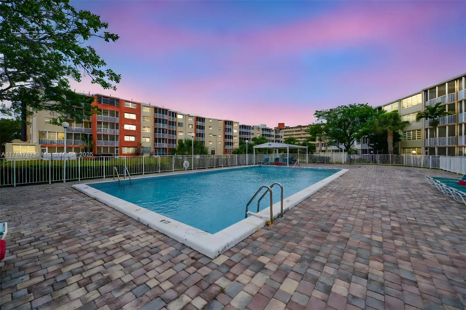 1710 NE 191st St # 3, Miami FL 33179