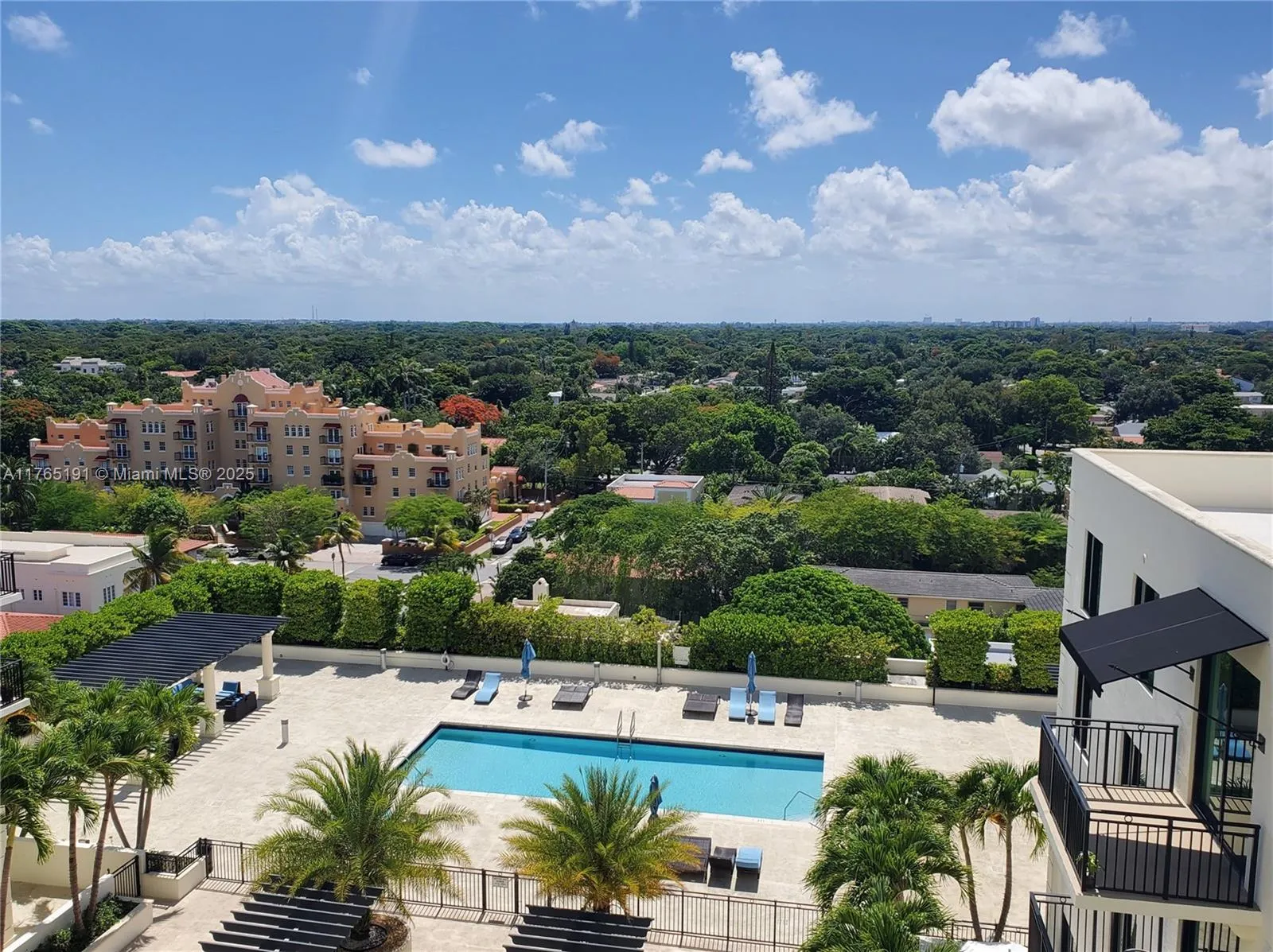 2 bedroom 2 bath for sale at 1300 Ponce De Leon Blvd # 1000, Coral Gables FL 33134