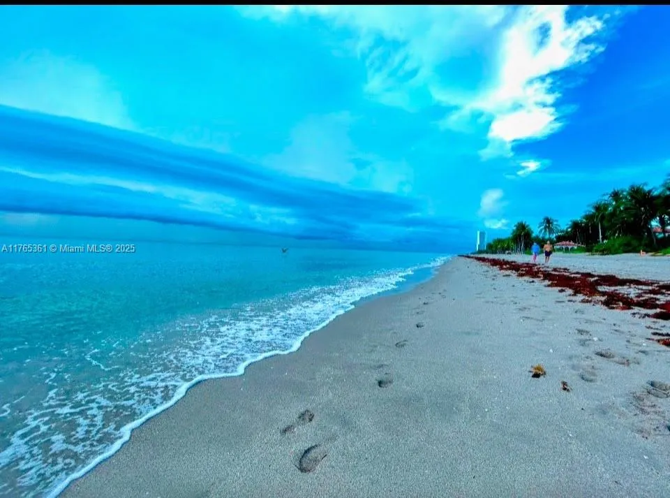 3 bedroom 2 bath for sale at 2030 S Ocean Dr # 327, Hallandale Beach FL 33009