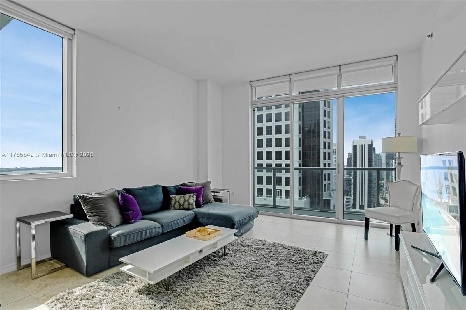 2 bedroom 2 bath for sale at 55 SE 6th St # 4110, Miami FL 33131