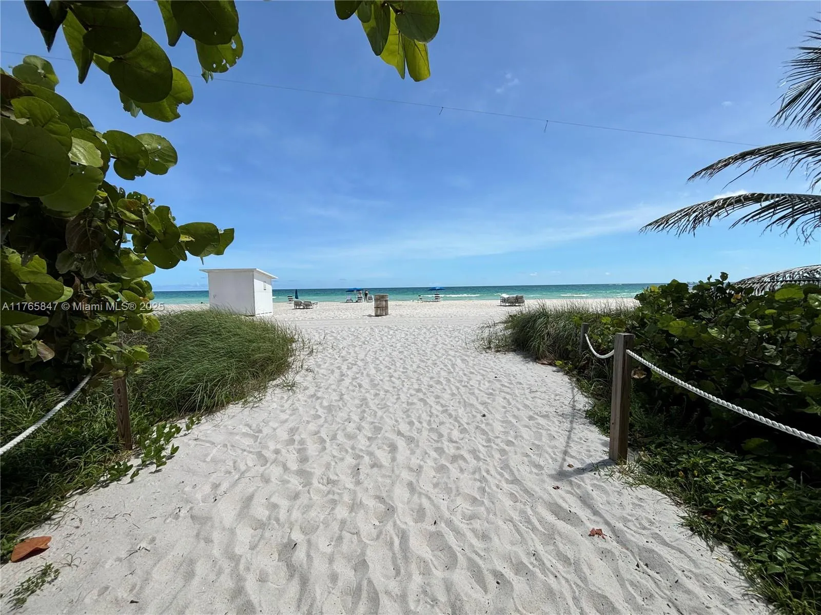 7900 Tatum Waterway Dr # 413, Miami Beach FL 33141