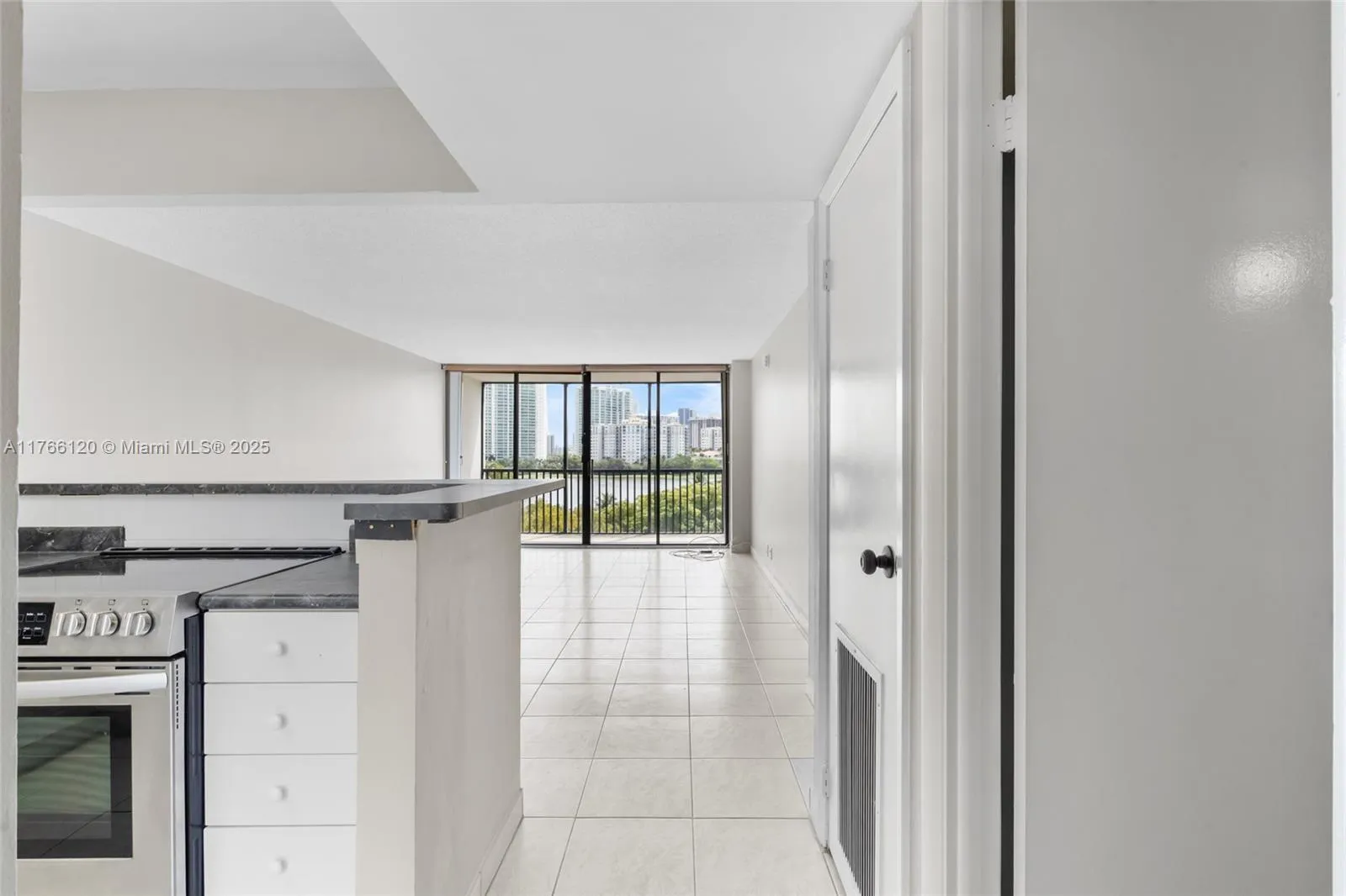 3475 N Country Club Dr # 709, Aventura FL 33180