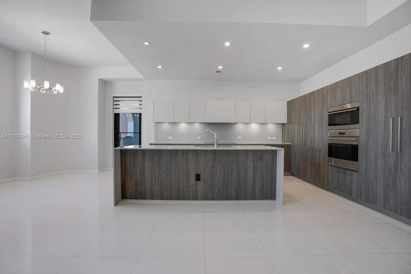 275 Giralda Ave # 6C, Coral Gables FL 33134