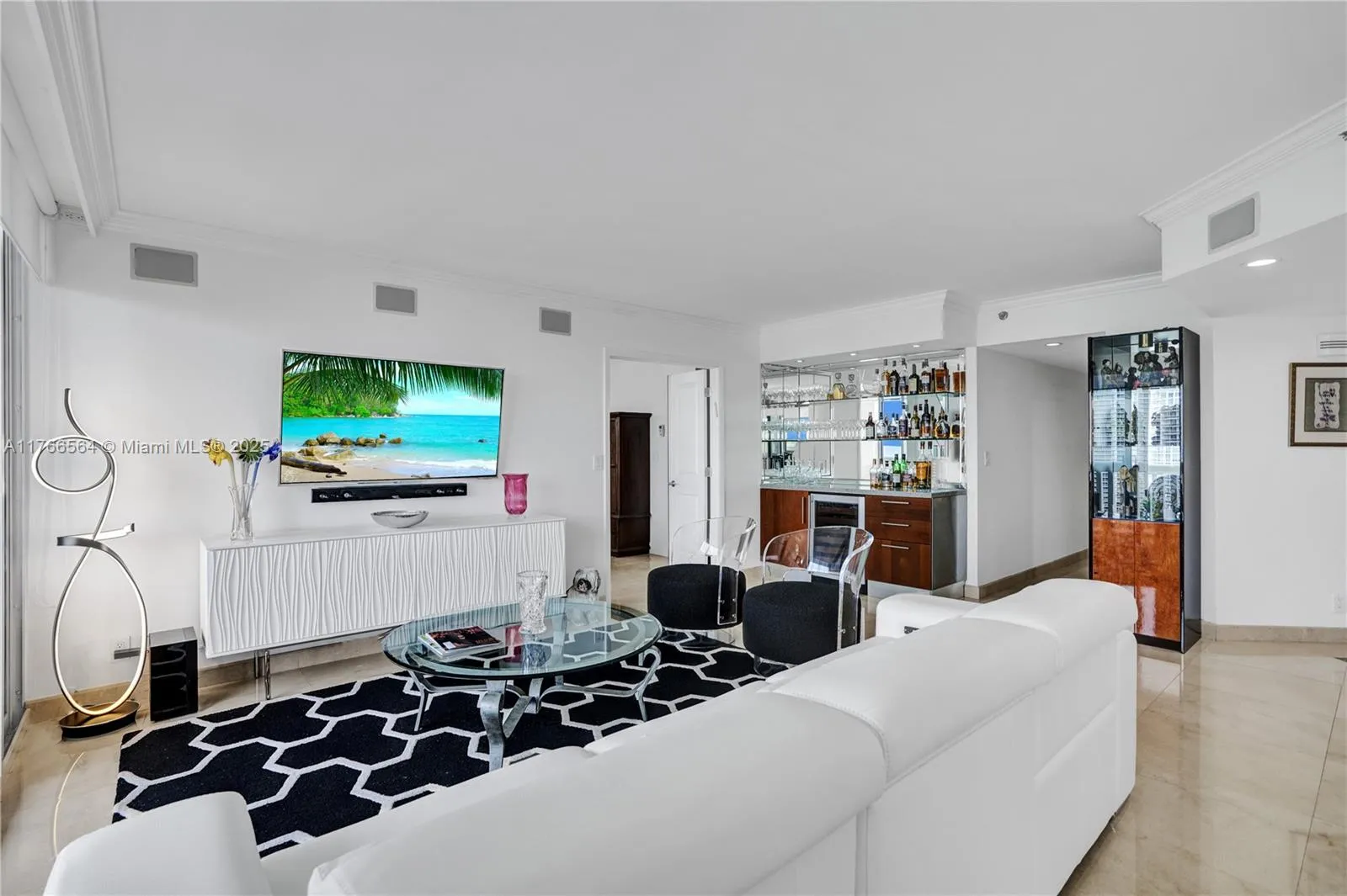 3 bedroom 2 bath for sale at 1000 Island Blvd # 2107, Aventura FL 33160