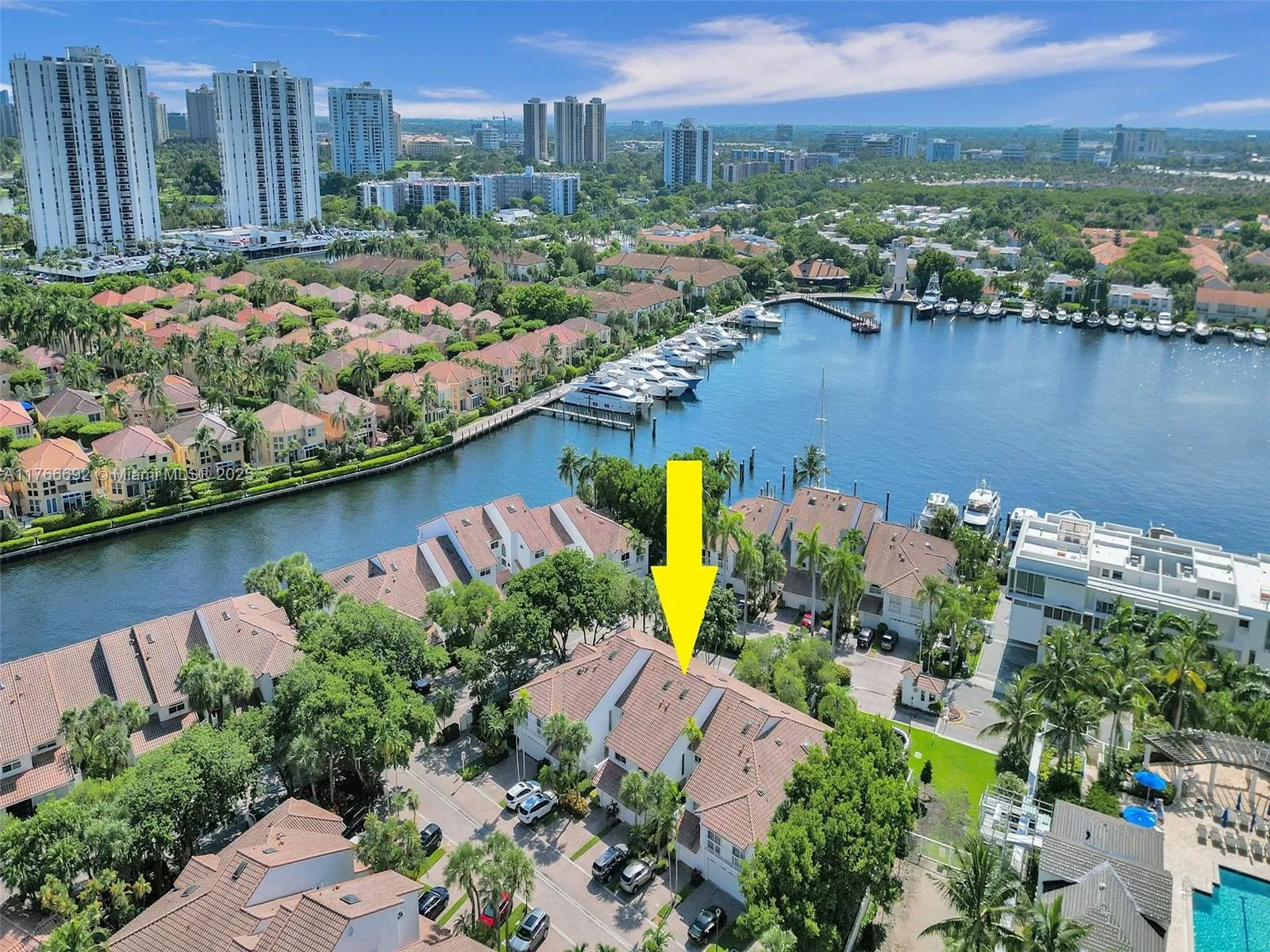 3 bedroom 2 bath for rent at 20938 NE 37th Ct, Aventura FL 33180