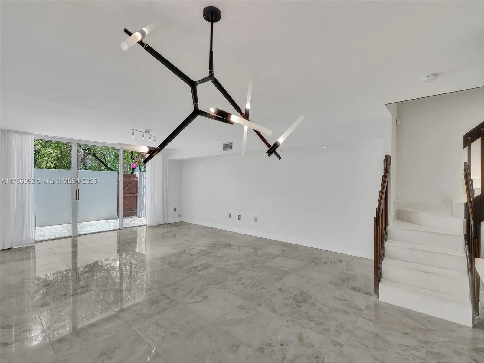 20938 NE 37th Ct, Aventura FL 33180