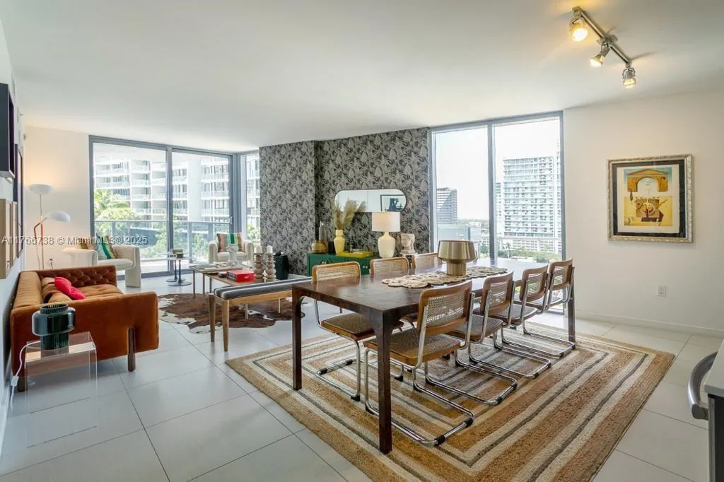 2 bedroom 2 bath for sale at 31 SE 6th St # 1601, Miami FL 33131