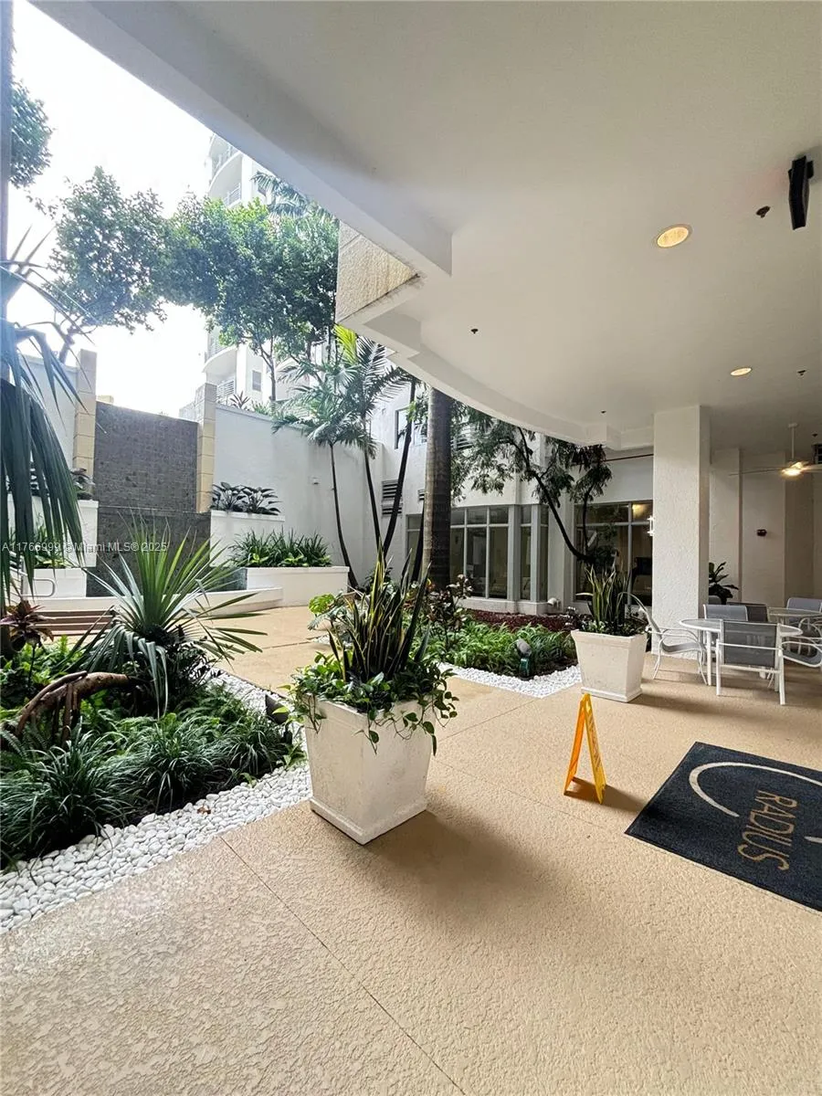 1830 Radius Dr # 604, Hollywood FL 33020