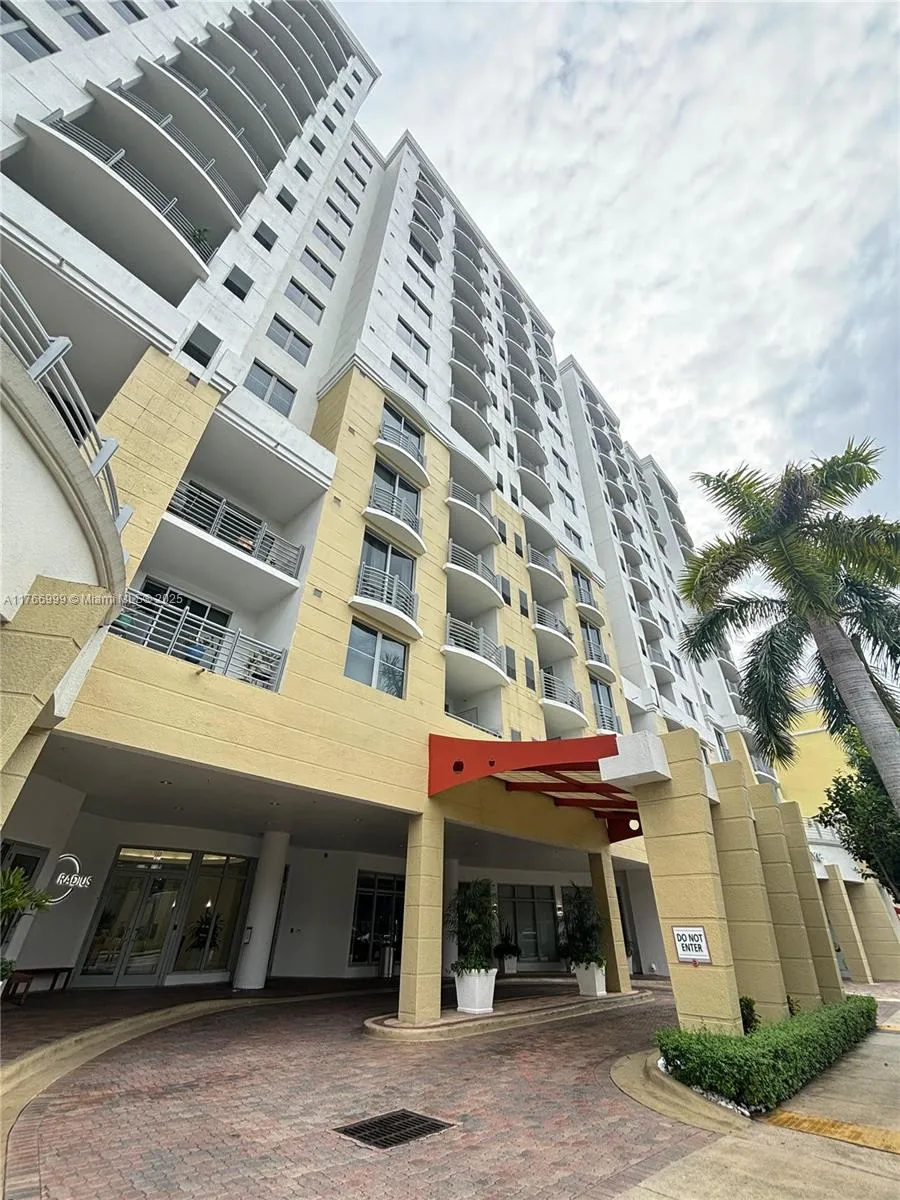 1830 Radius Dr # 604, Hollywood FL 33020