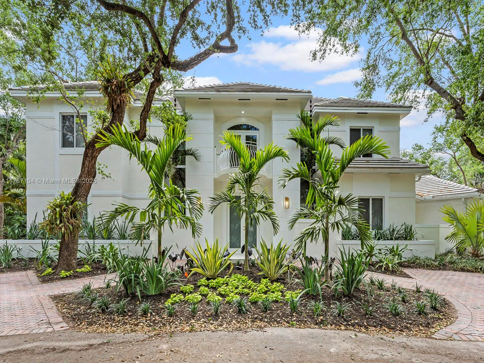 5 bedroom 4 bath for sale at 7226 SW 146th St Cir, Palmetto Bay FL 33158