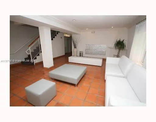 1521 Lenox Ave # 101, Miami Beach FL 33139