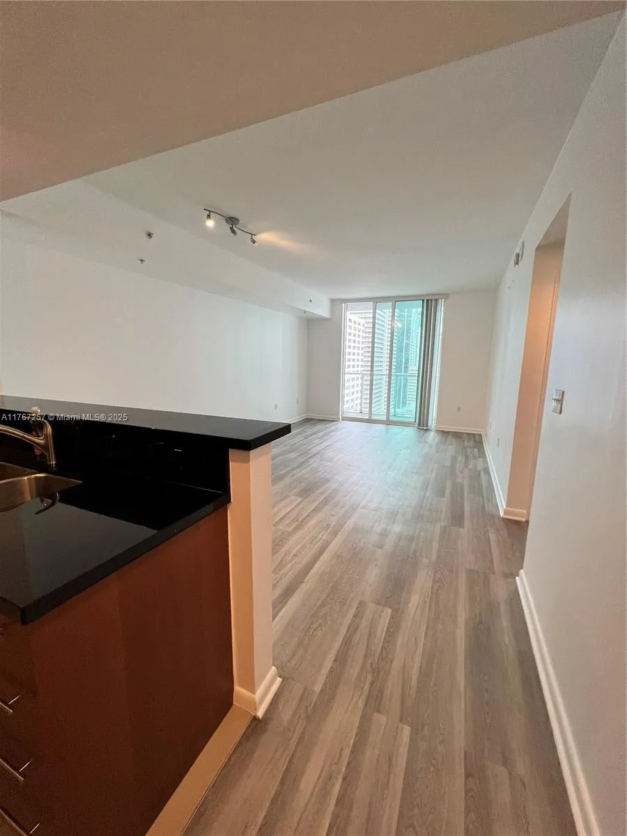 244 Biscayne Blvd # 2609, Miami FL 33132
