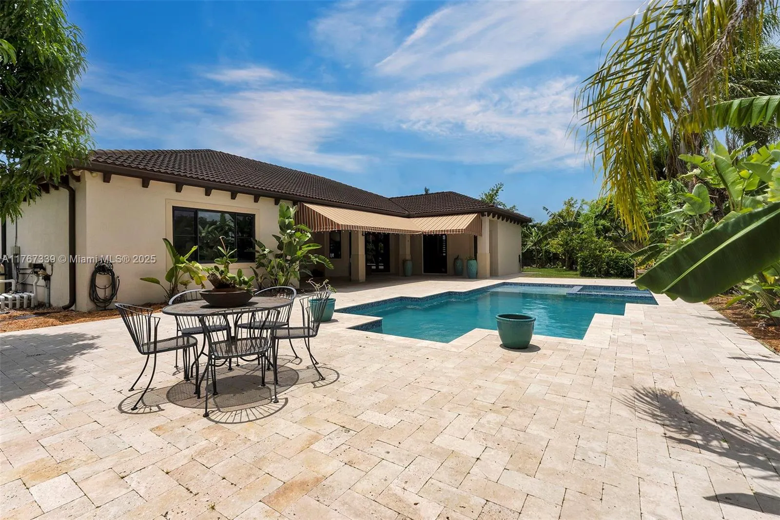 5 bedroom 4 bath for sale at 32006 SW 206th Ave, Homestead FL 33030