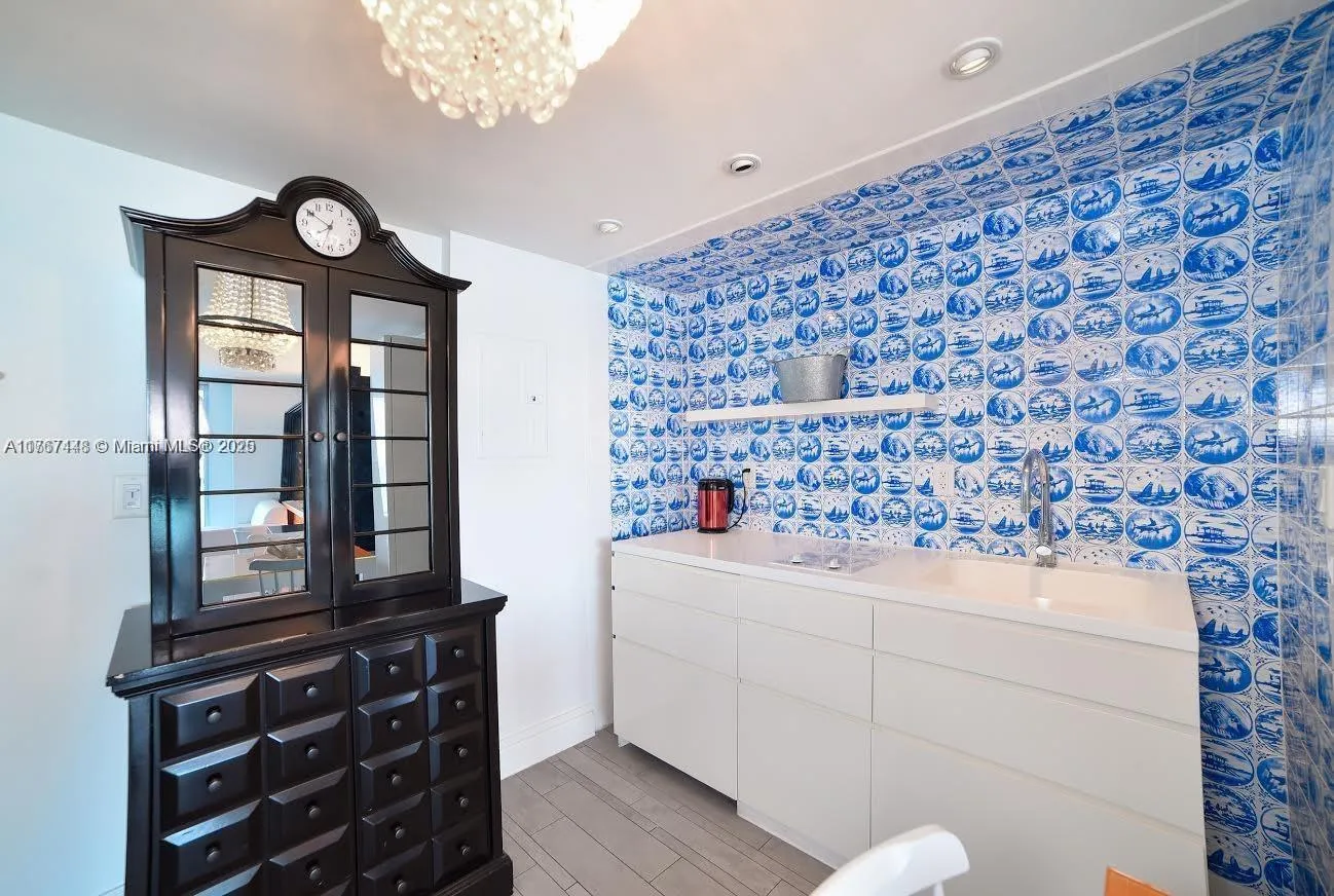 1100 West Ave # 622, Miami Beach FL 33139