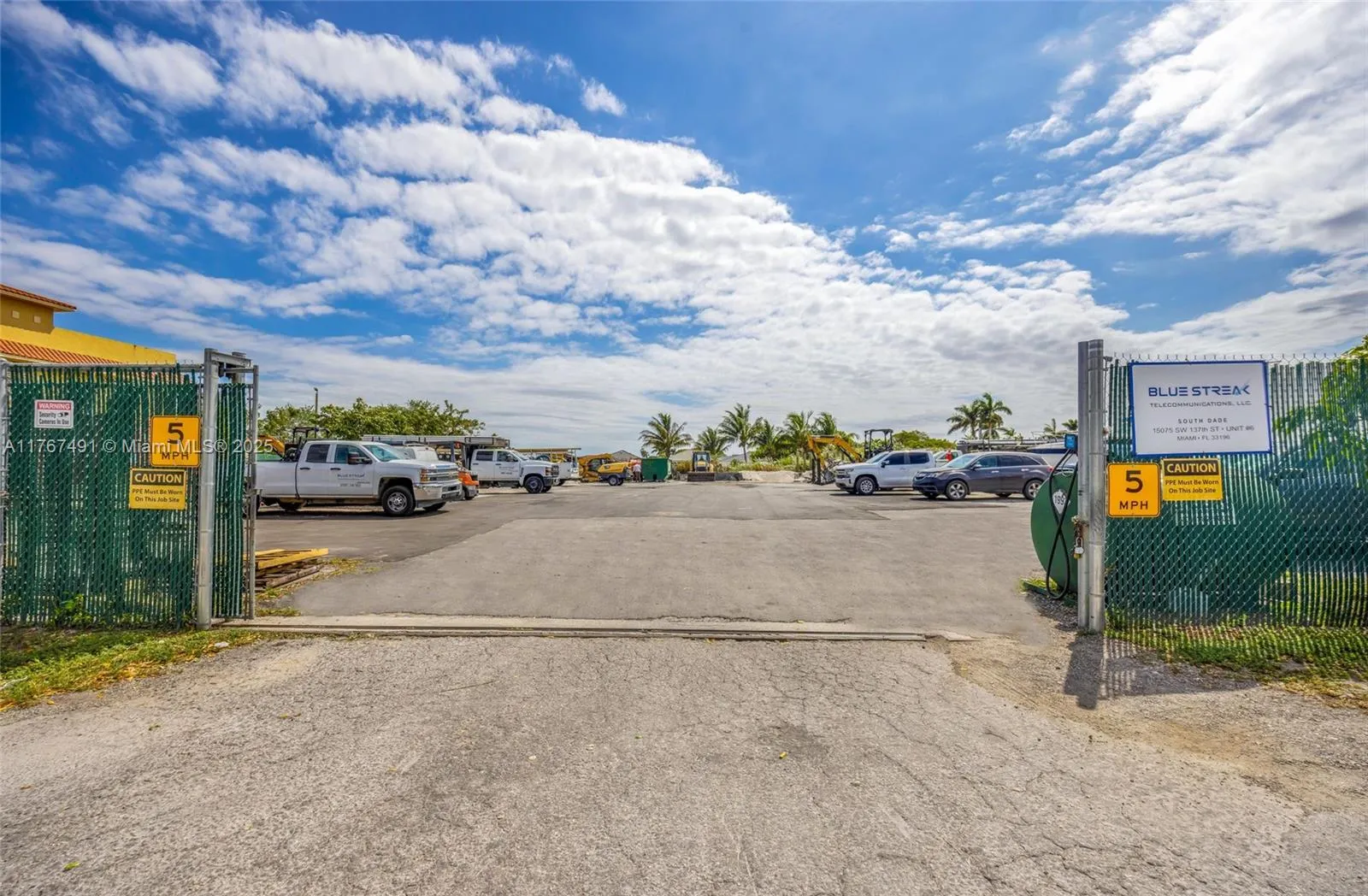 15077 sw 137 st, Kendall FL 33196