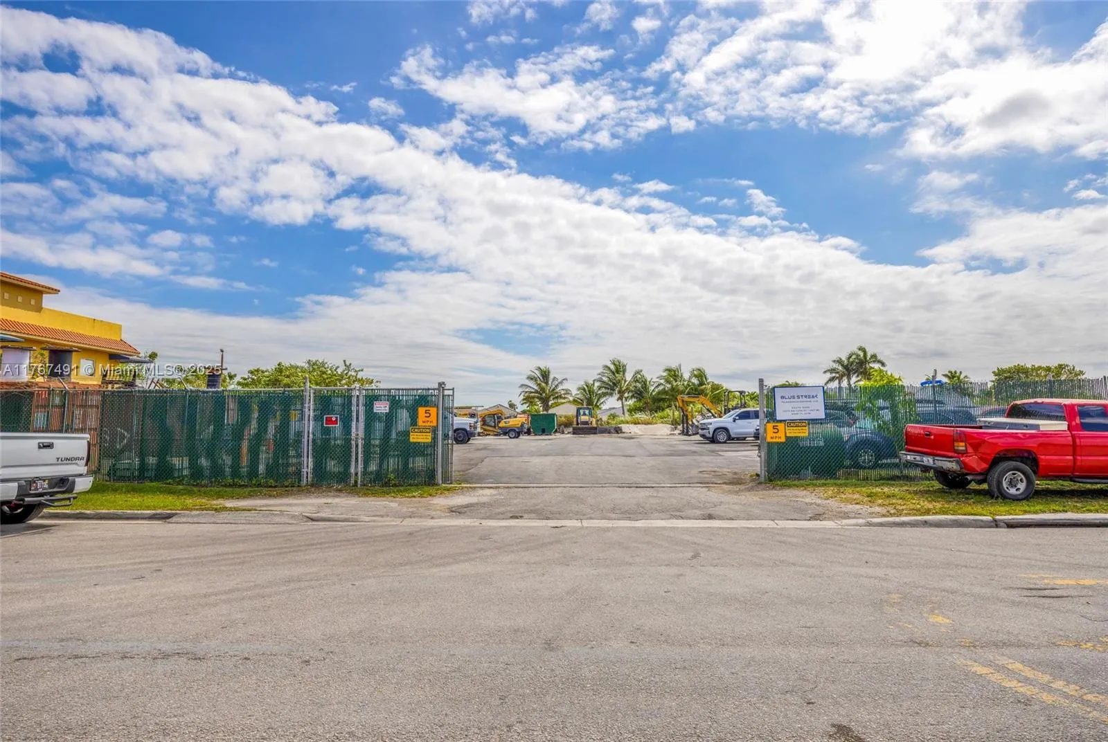 15077 sw 137 st, Kendall FL 33196