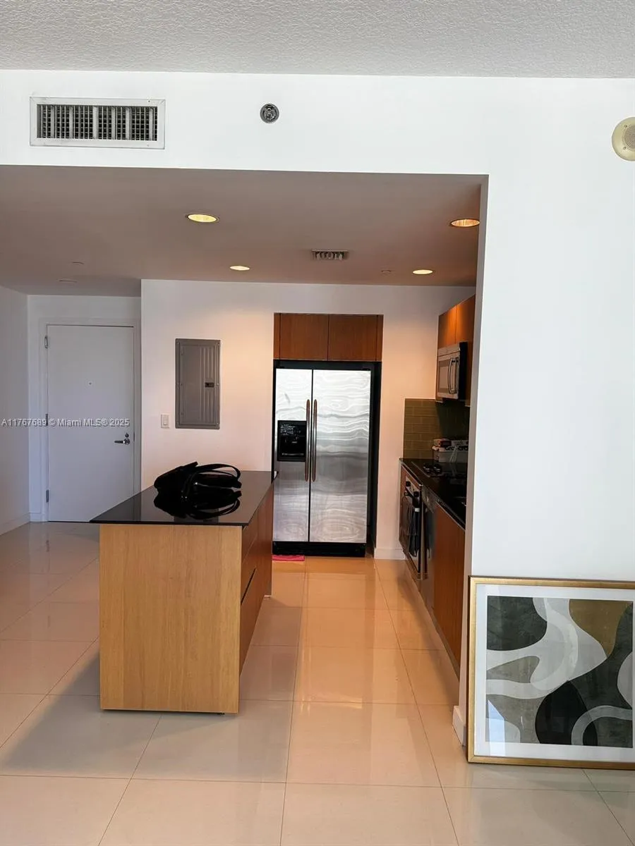 1 bedroom 1 bath for sale at 1050 Brickell Ave # 2908, Miami FL 33131