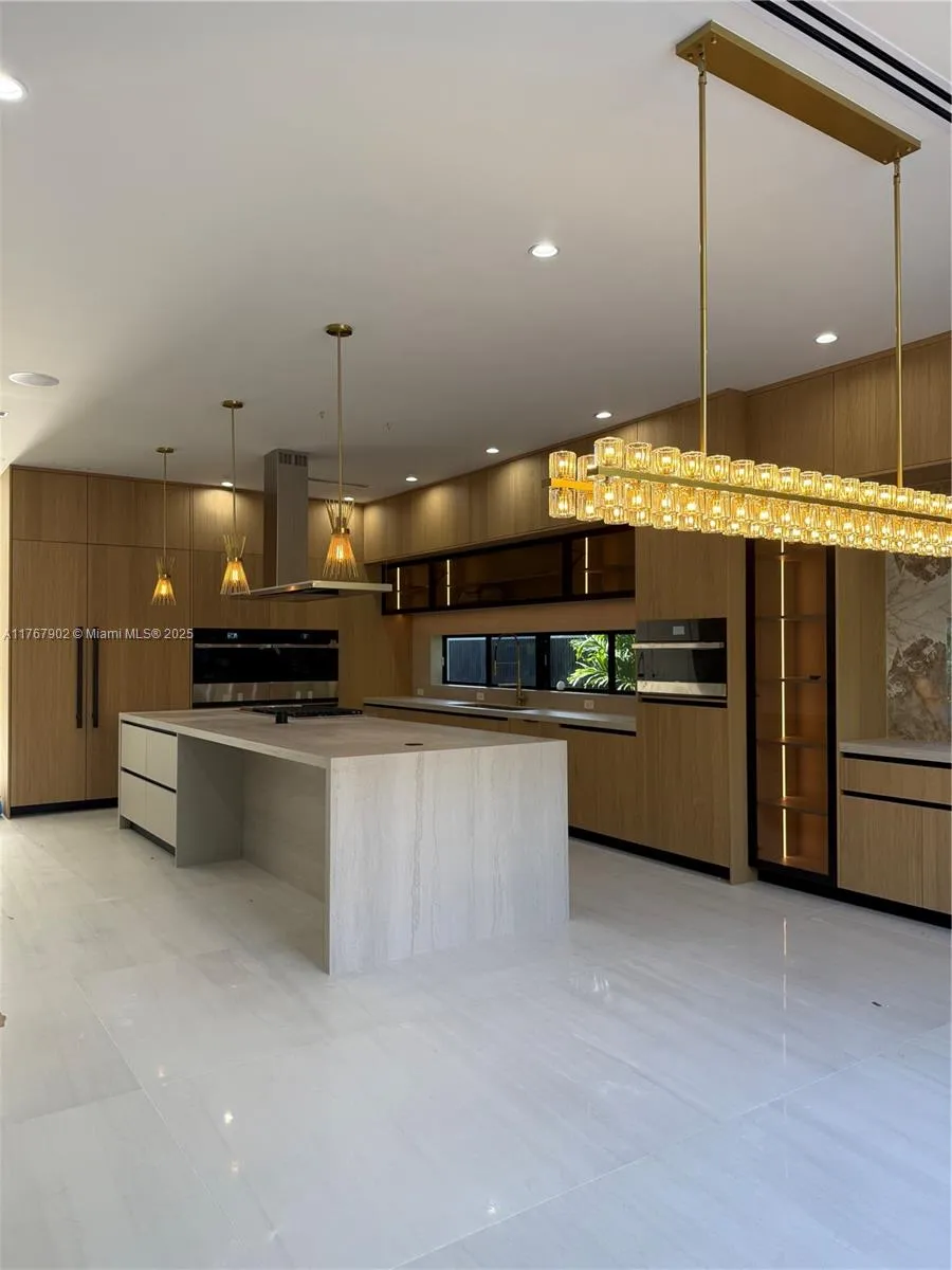 412 NE 10th Ave, Fort Lauderdale FL 33301