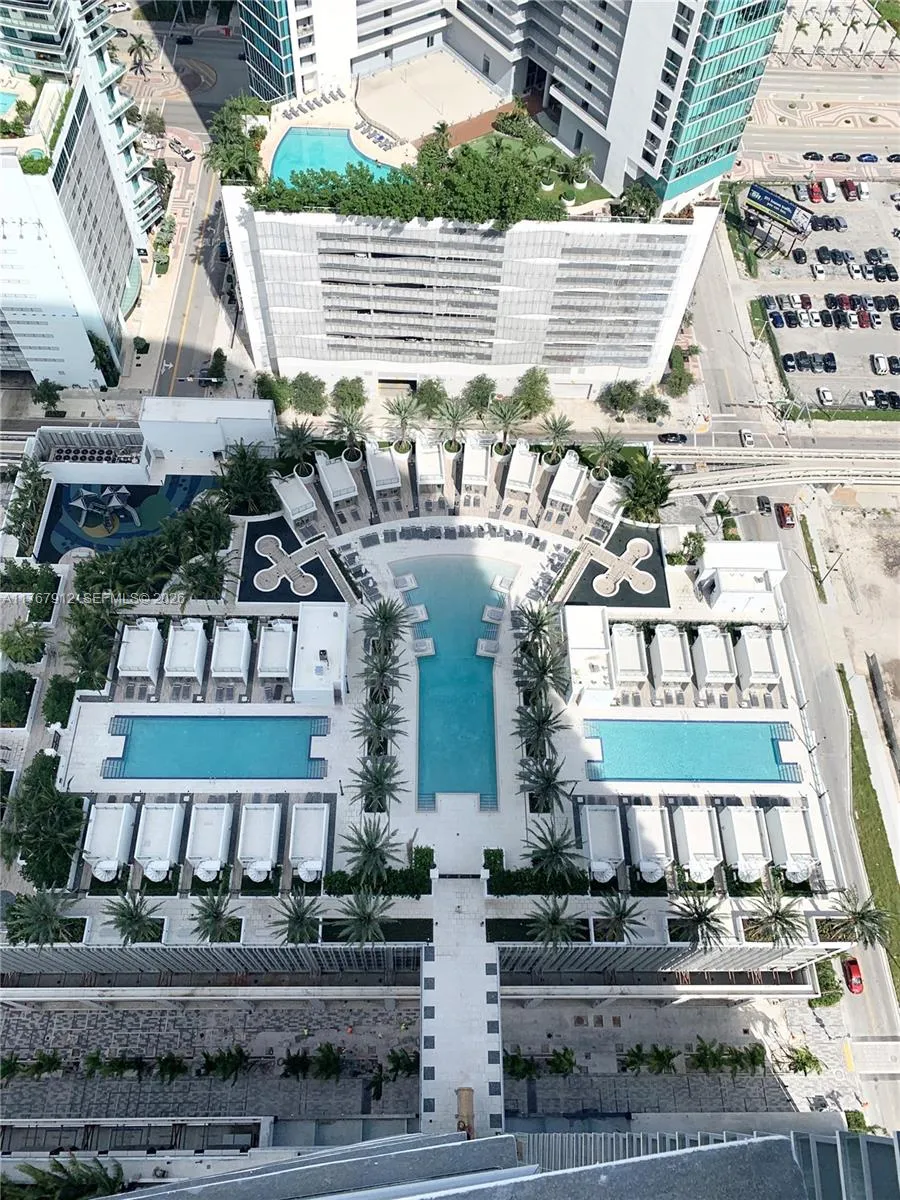 851 NE 1st Ave # 3905, Miami FL 33132