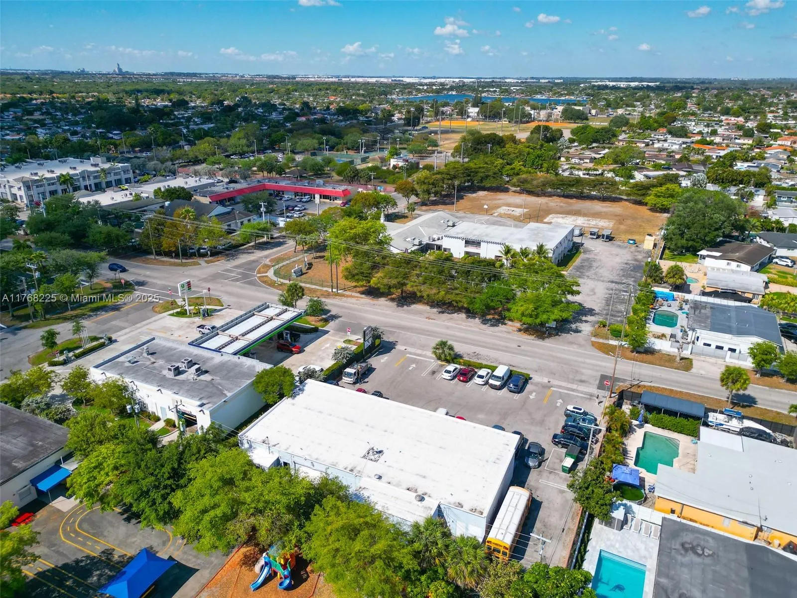 for sale at 17851 NW 78th Ave, Hialeah FL 33015