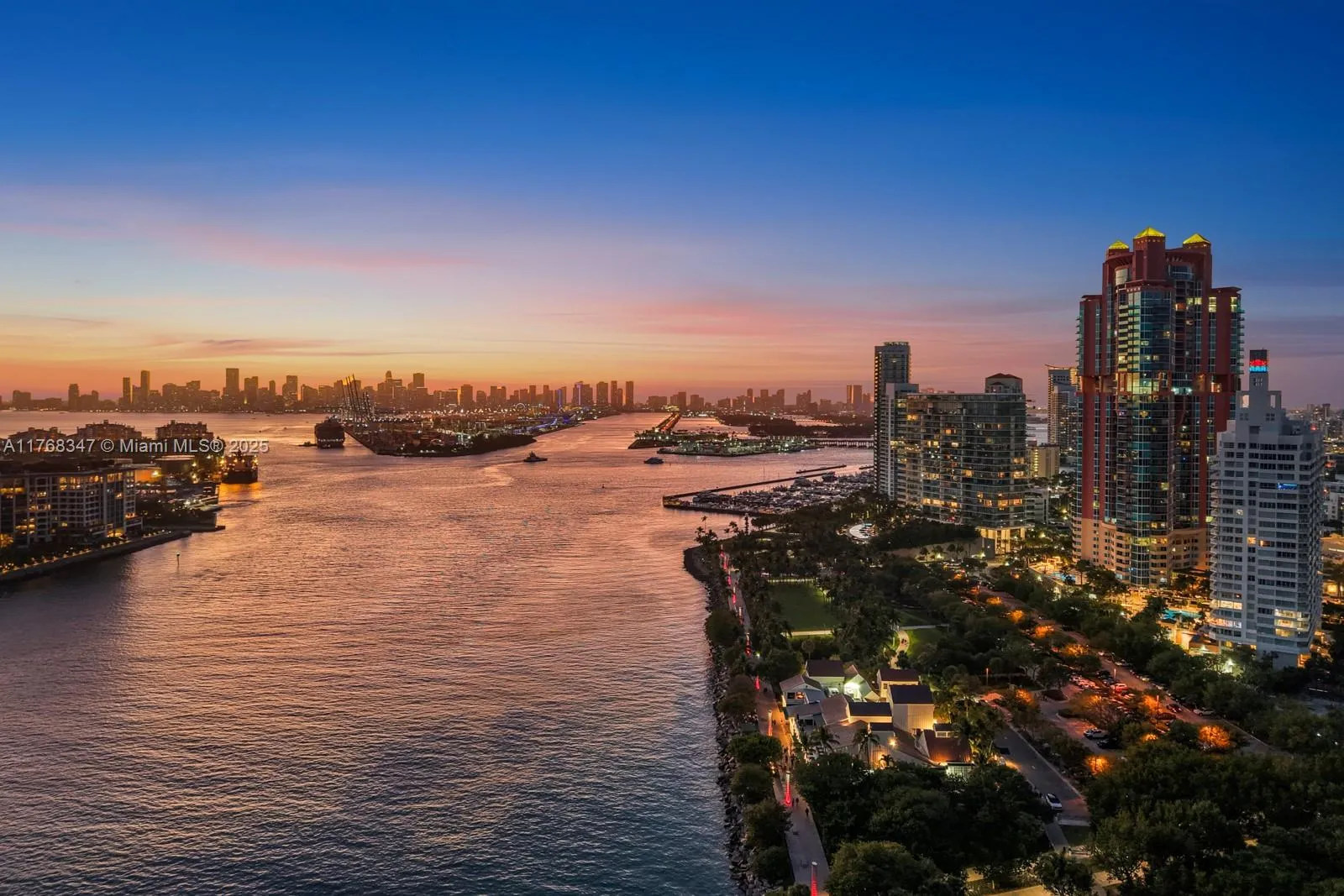 2 bedroom 2 bath for sale at 300 S Pointe Dr # 1902, Miami Beach FL 33139