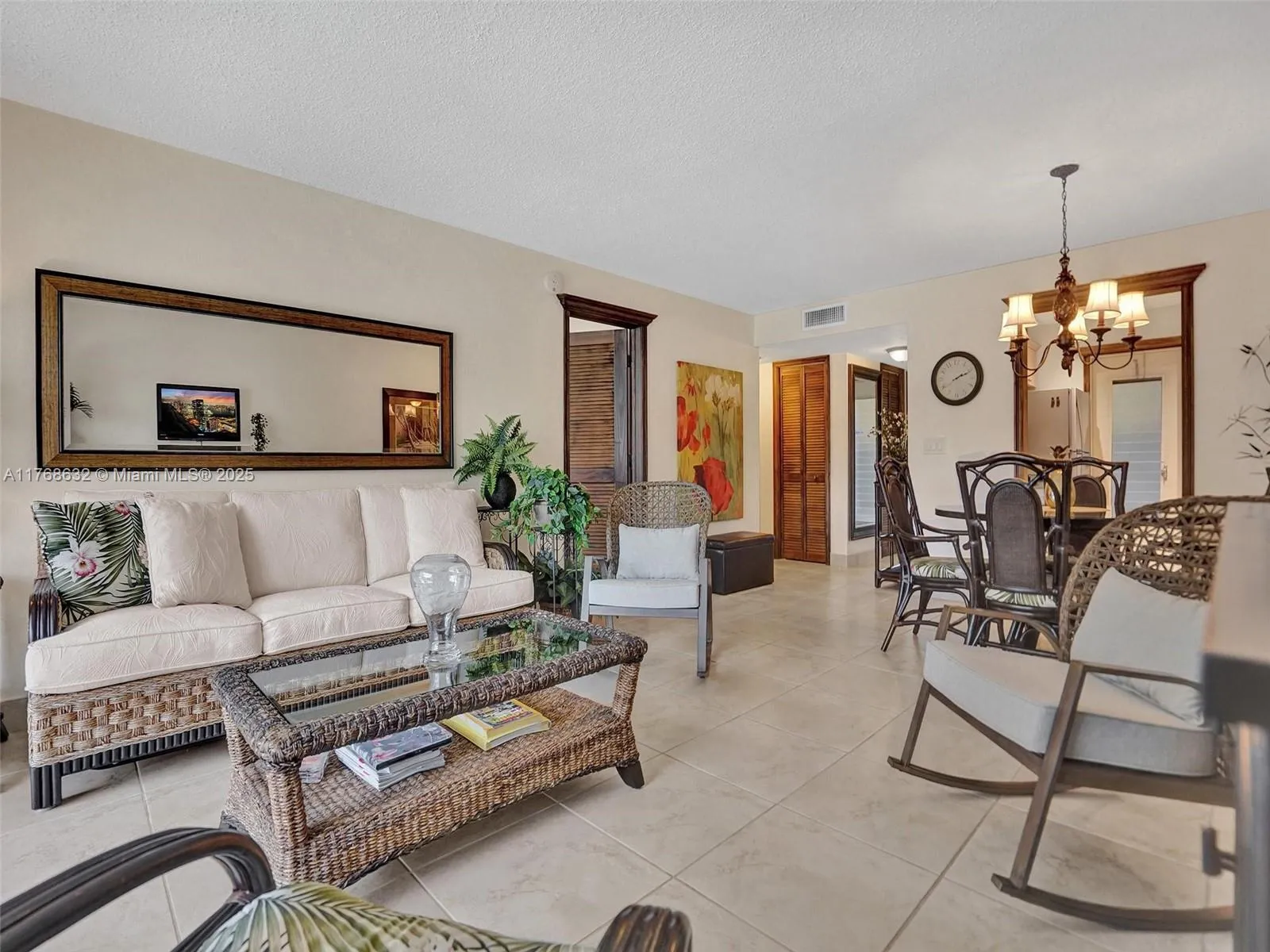 2600 Diana Dr # 105, Hallandale Beach FL 33009