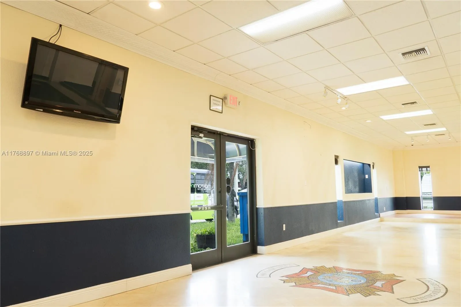 350 SW 25th St, Fort Lauderdale FL 33315