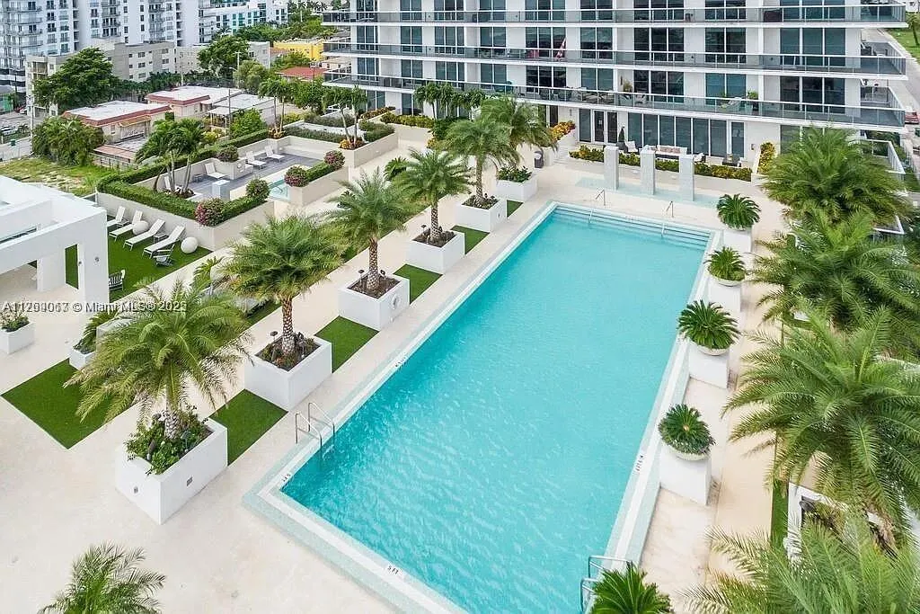 600 NE 27th St # 2103, Miami FL 33137