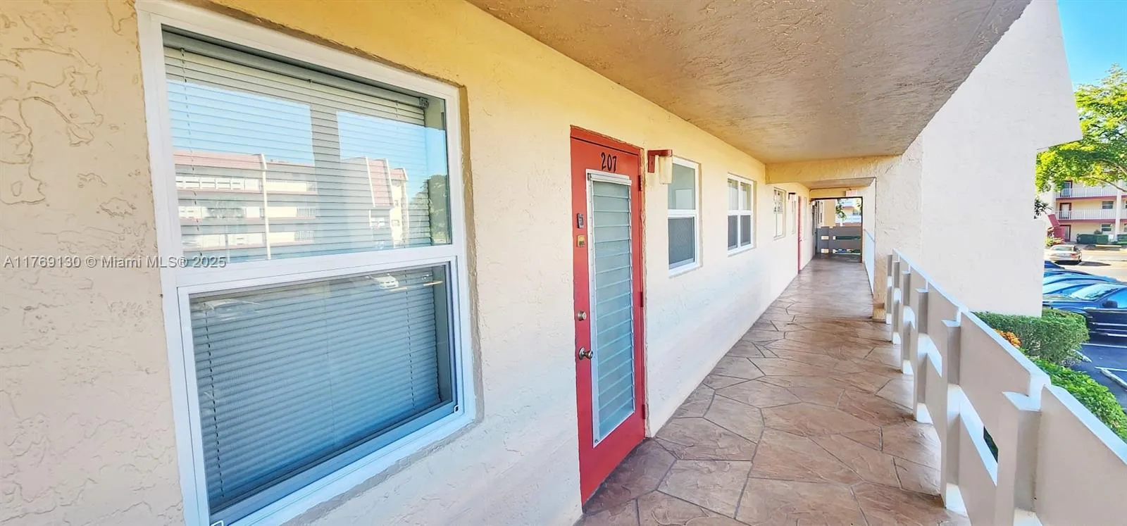 2 bedroom 2 bath for sale at 1015 Country Club Dr # 207, Margate FL 33063