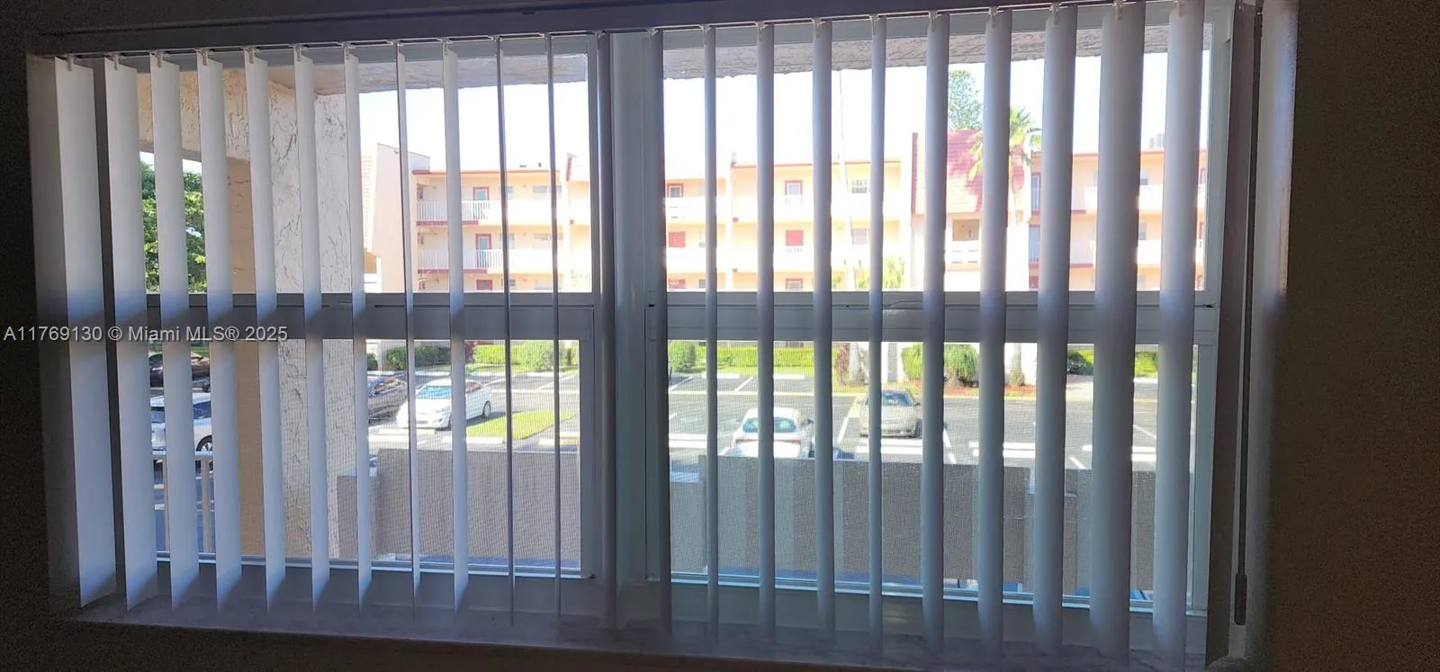 1015 Country Club Dr # 207, Margate FL 33063