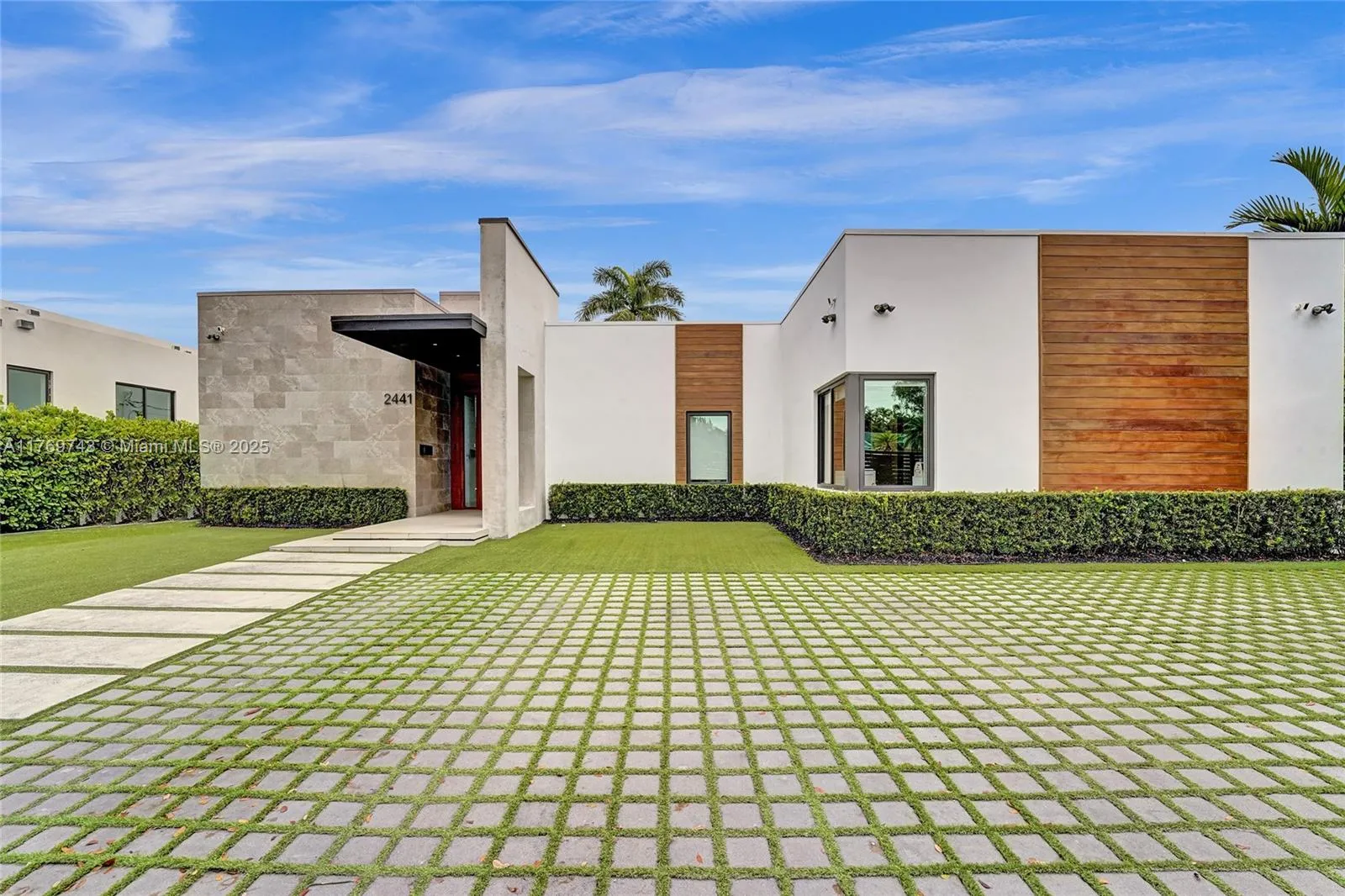 6 bedroom 4 bath for sale at 2441 NE 200th St, Miami FL 33180