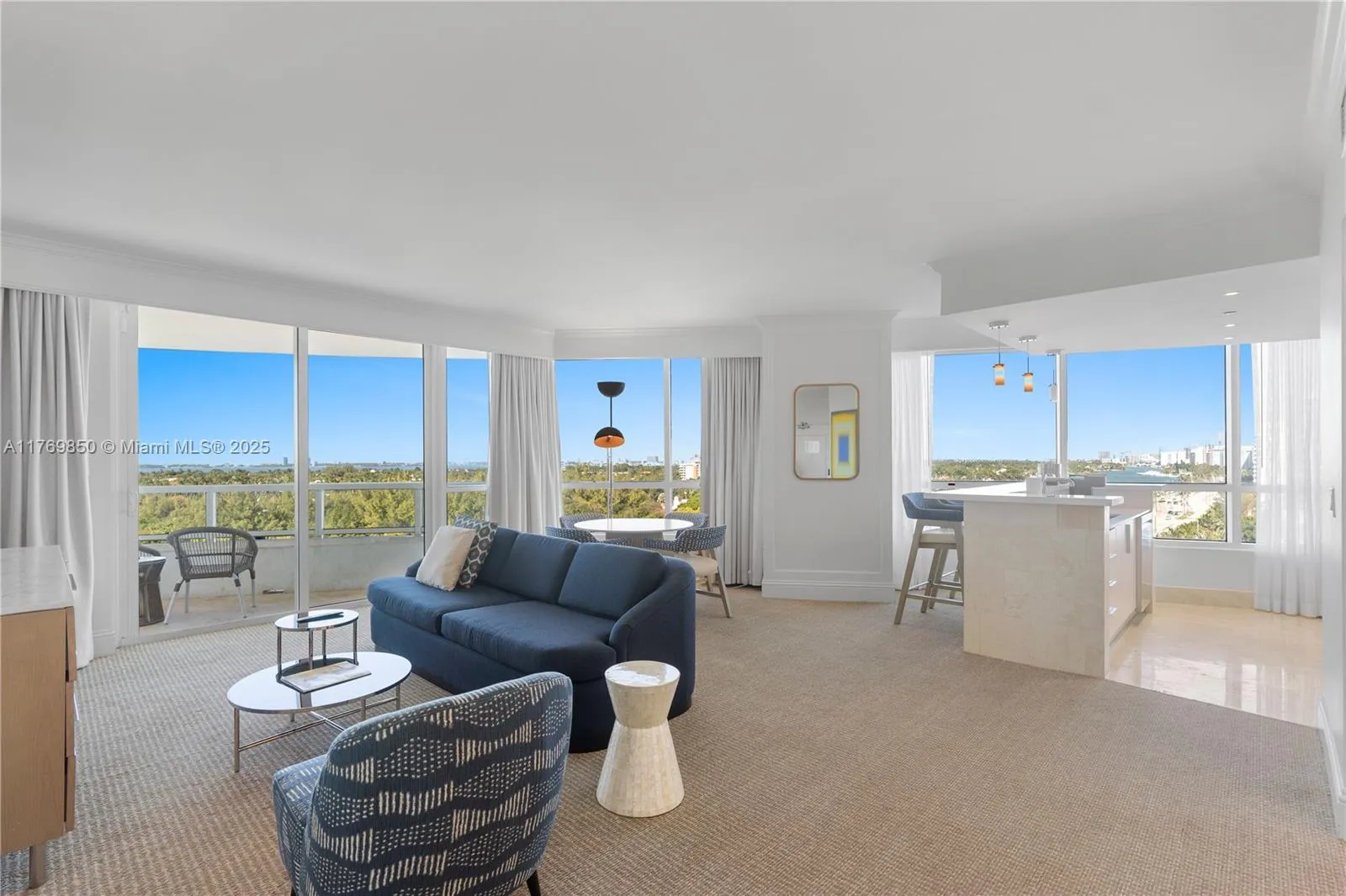 1 bedroom 2 bath for sale at 4401 Collins Ave # 1015, Miami Beach FL 33140