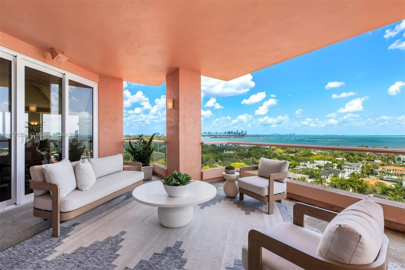 10 Edgewater Dr # 16K, Coral Gables FL 33133